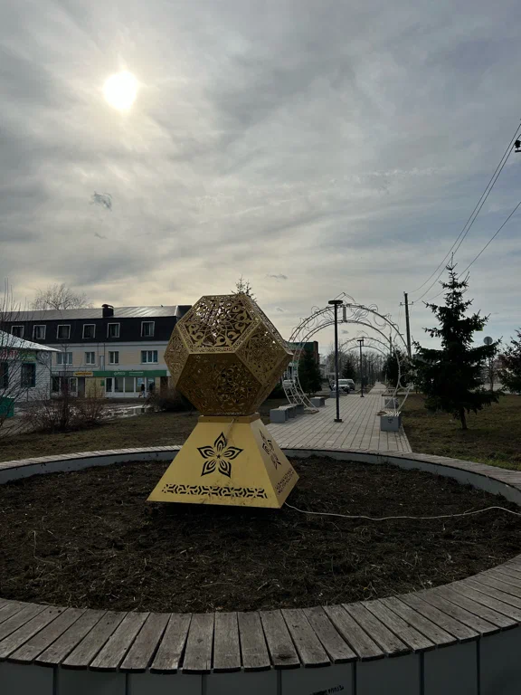 Арт-объект Пентагондодекаэдр